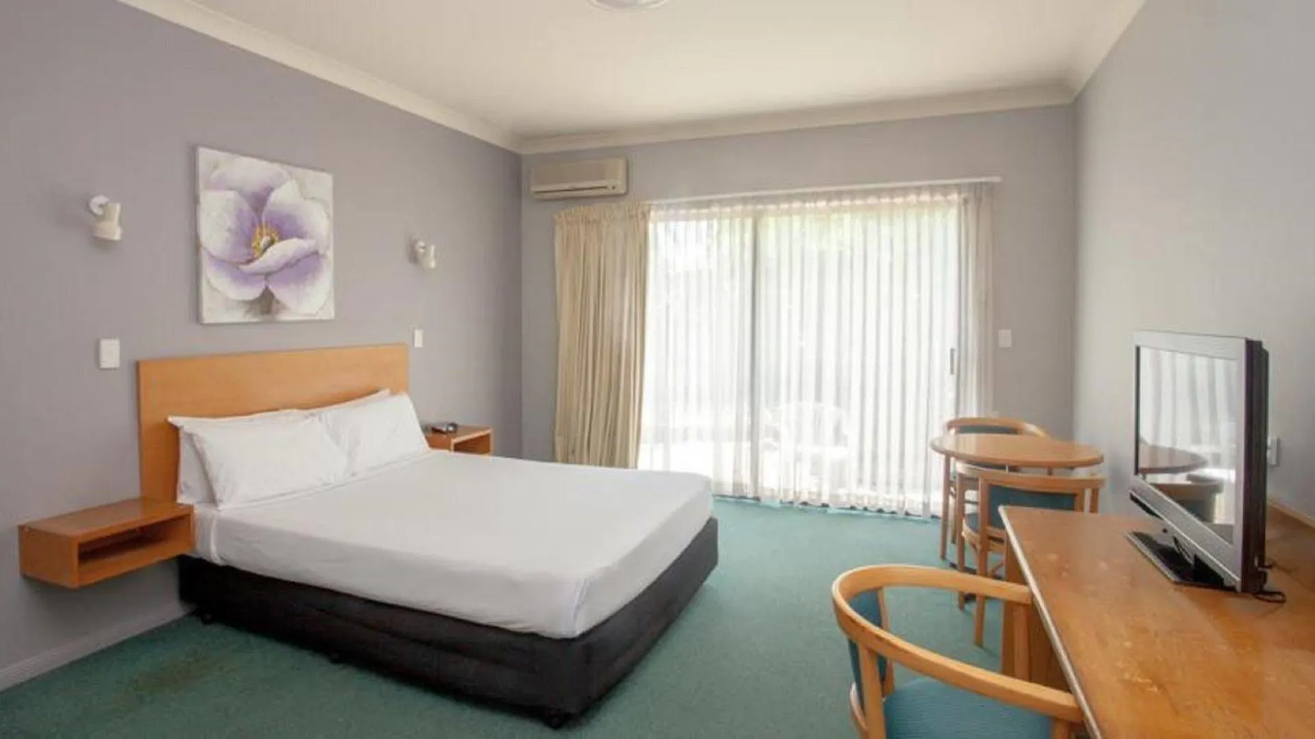 Springwood Motor Inn 3*,