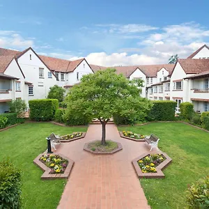 https://mercure-canberra.hotels-canberra.com