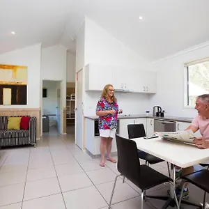 Kirra Tourist Park Hotel